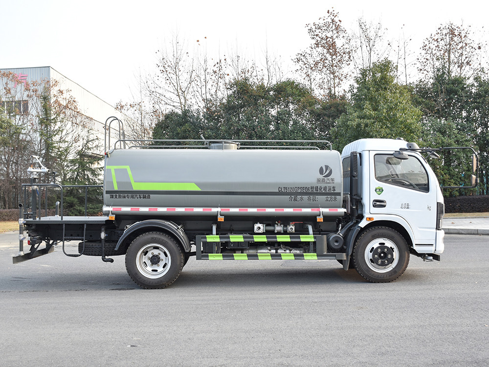 東風(fēng)福瑞卡 9.3 方灑水車